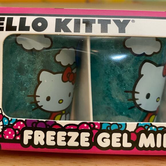 Hello Kitty by Sanrio Freeze Gel Mini Cups 1.5 oz - Picture 5 of 9
